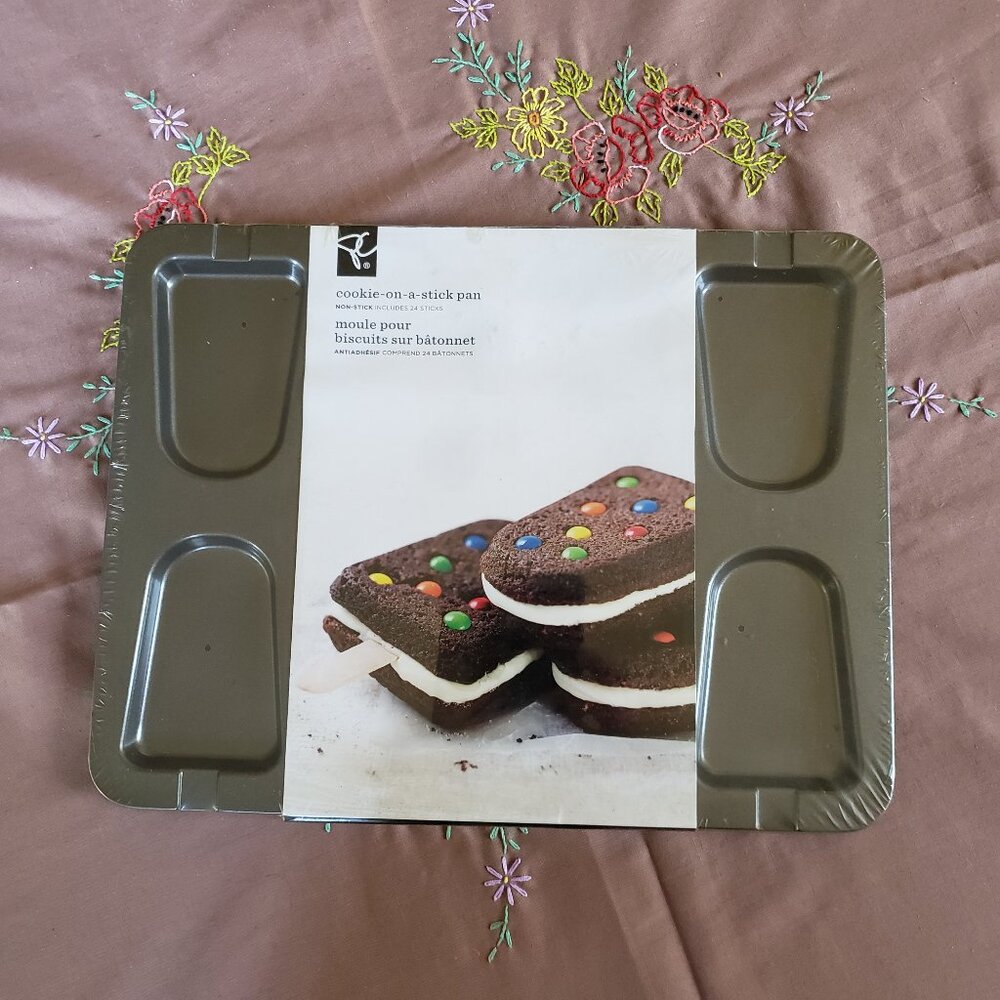 Cookie-on-a-stick baking sheet    Cookie pan